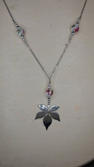 collier feuille