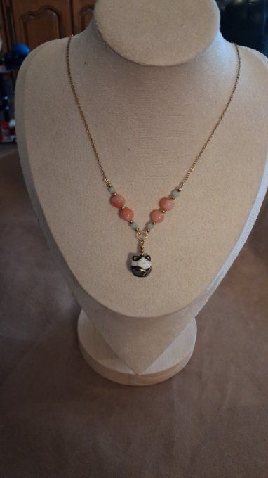 Collier chat porte bonheur
